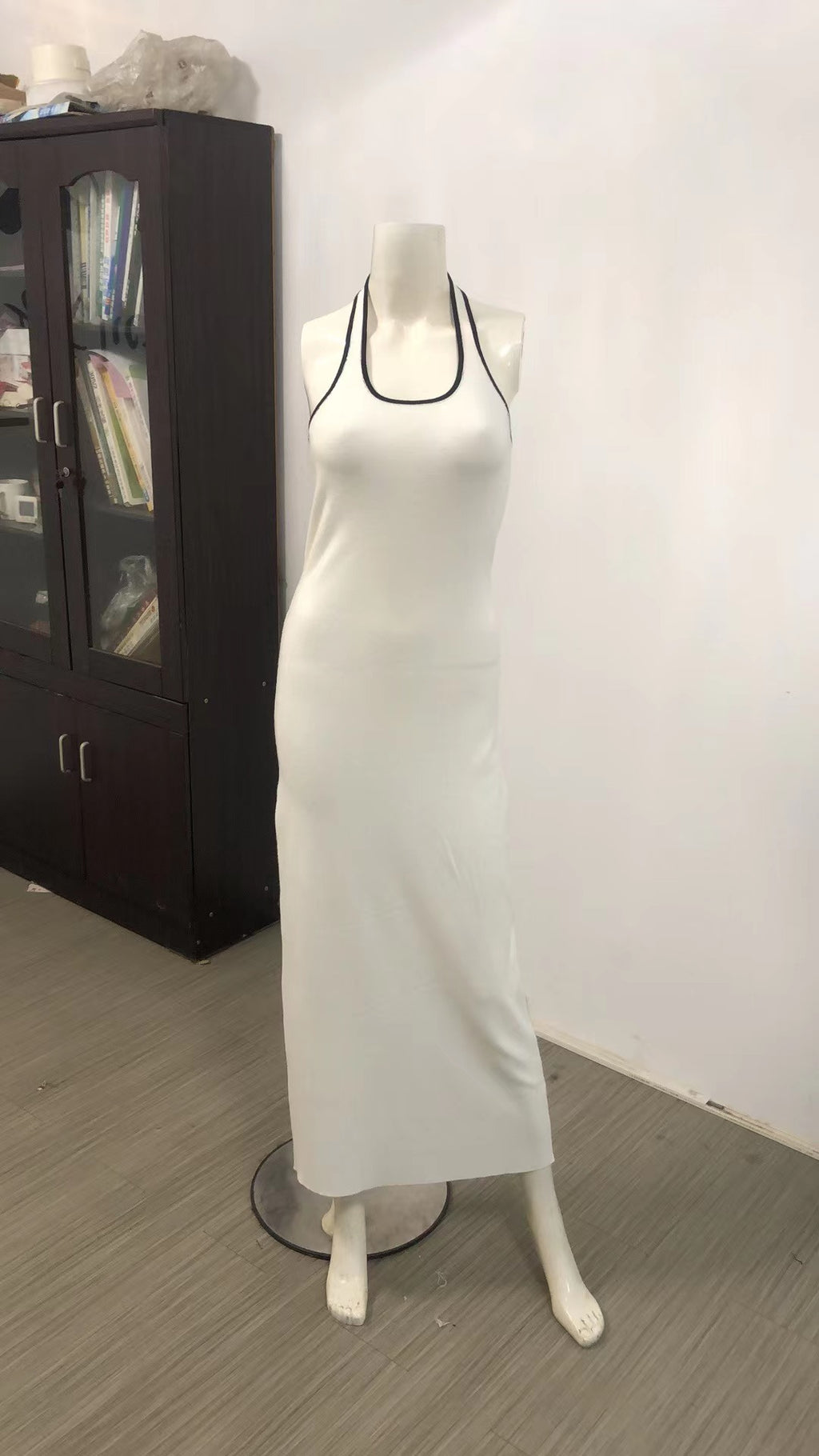Neck-hanging Contrast-Color Crew Neck Slimming Knitted Backless Split Dress